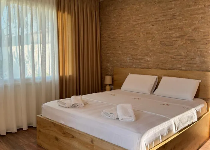 Lazaj Tatil parkı Avlonya